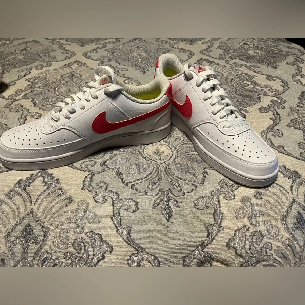Nike Court Vision Low Top Shoes - Picture 6 of 7